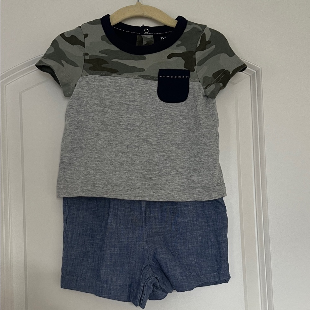 GAP baby | (6-12m) Camo and Gray Outfit One-piece